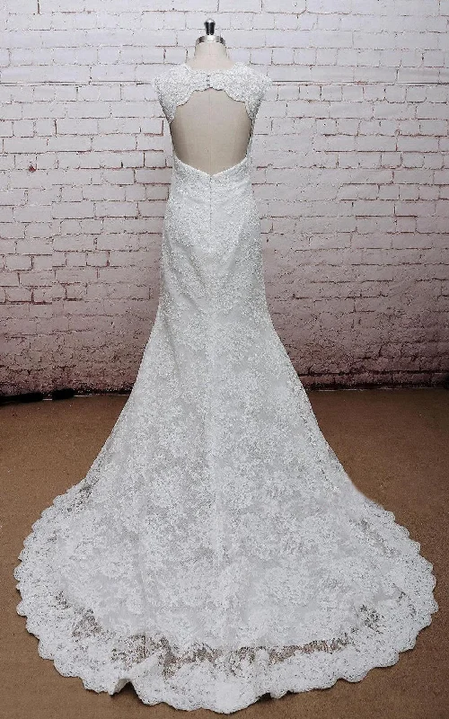 Classic V-Neck Lace Wedding Dress With Empire Waist and Open Back-ET_711085