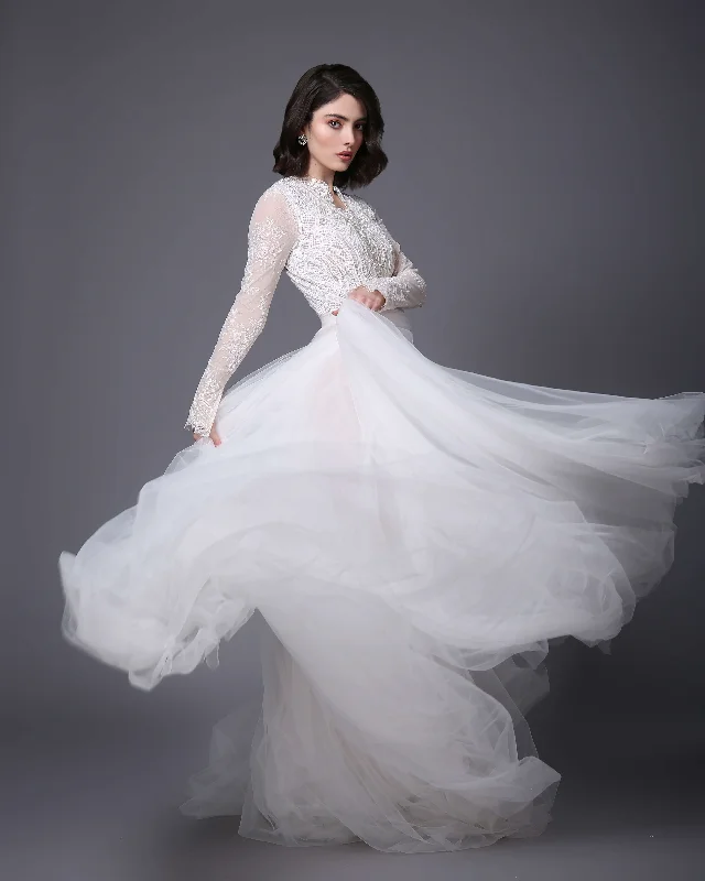 ARIAN - Modest wedding dress.