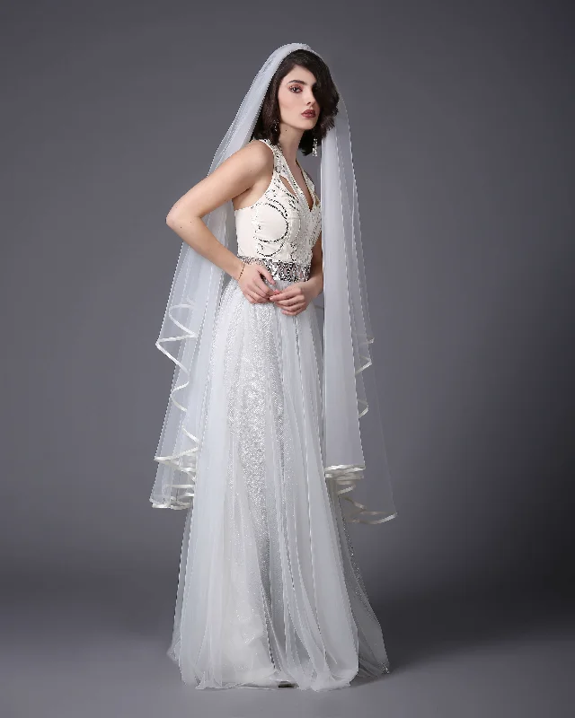 DAYANA – Exclusive wedding dress with sequins.