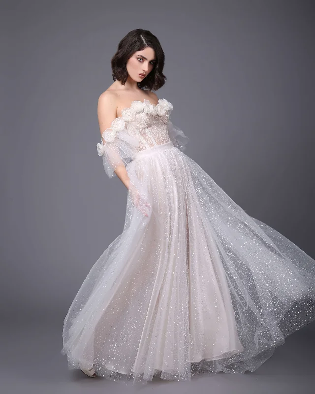 LOLA – Romantic handmade wedding dress.