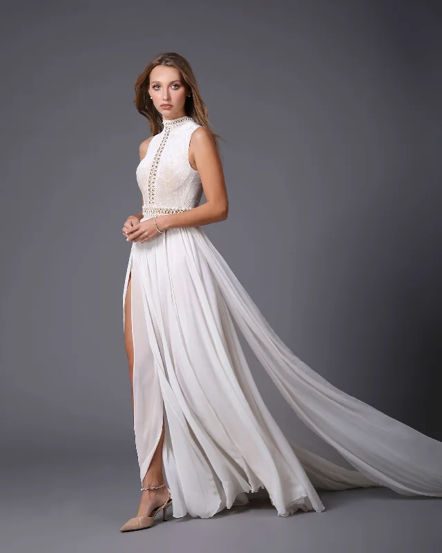 VALERY – High-neck wedding dress with train.