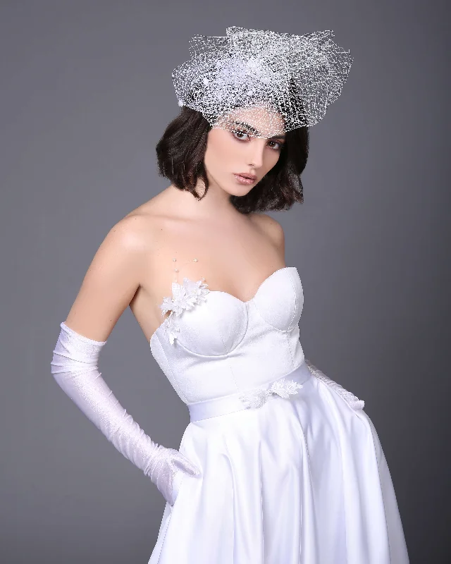 White Night – Unique hair ornament for the bride.